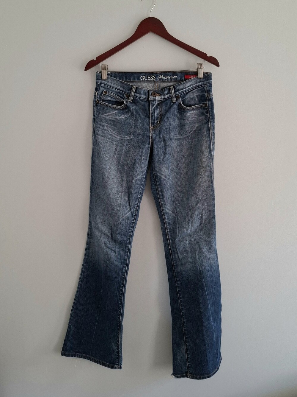 GUESS Premium Women’s Blue Denim Jeans - Classic Wash Bootcut SZ 28 Y2K